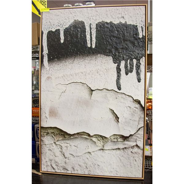 SHOWHOME WALL HANGING 49.5 X 31.5 INCHES