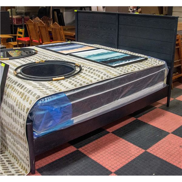 SHOWHOME KINGSIZE BEDFRAME