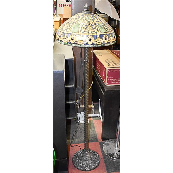 TIFFANY STYLE FLOOR LAMP