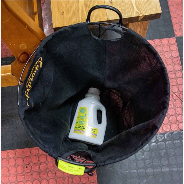SHOWHOME LAUNDRY BASKET WITH BOTTLE OF SOAP
