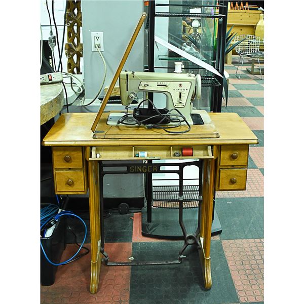 SINGER MODEL 237 SEWING MACHINE W/CABINET