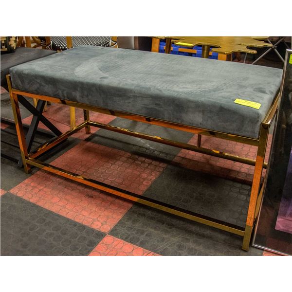 SHOWHOME BENCH 19 X 38 X 18 INCHES