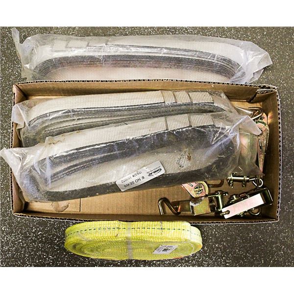 TRAY OF ASSORTED STRAPS