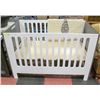 Image 1 : SHOWHOME BABY CRIB 53.5 X 29.5 35 INCHES