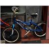 Image 1 : BLUE & WHITE KIDS BIKE - 18"X1.95"-WHEELS, HAS
