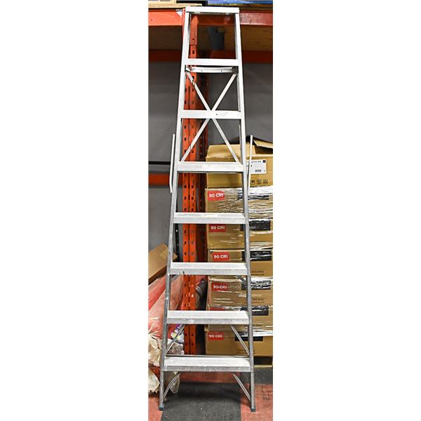 8 FT LADDER