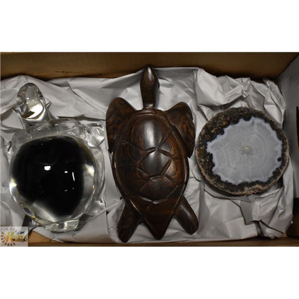 GLASS TURTLE/WOOD TURTLE & HALD GEODE