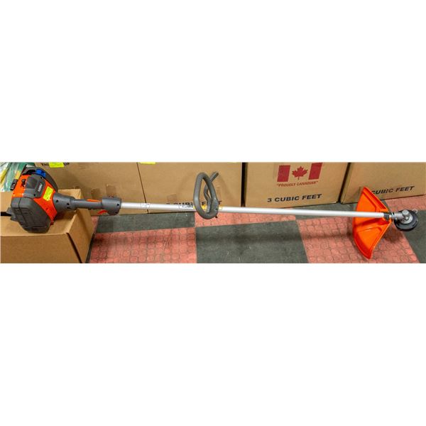 BRAND NEW HUSQVARNA GAS POWERED WEED WHACKER