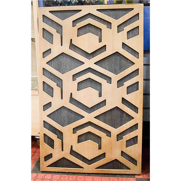 SHOWHOME WOOD WALL HANGING 30 X 18.5 INCHES