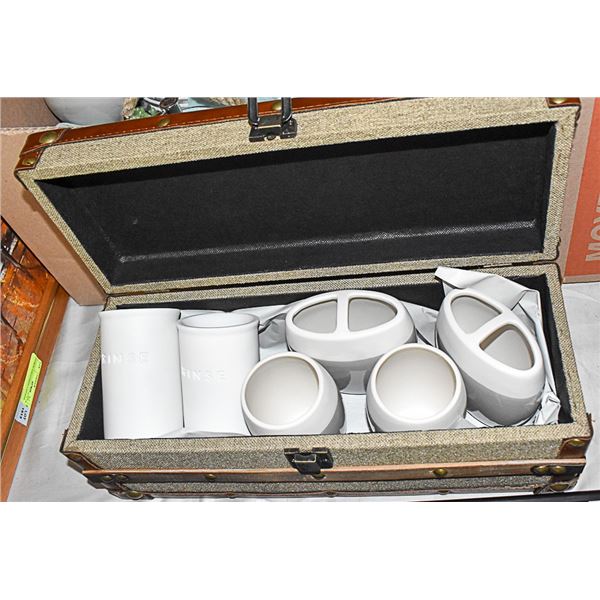 SHOWHOME DECORATIVE BOX WITH BATHROOM SETS