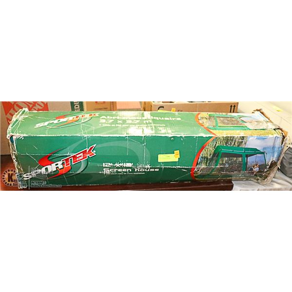 12 X 12 SCREEN HOUSE