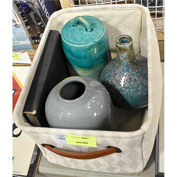SHOWHOME BOX OF ACCENT VASES