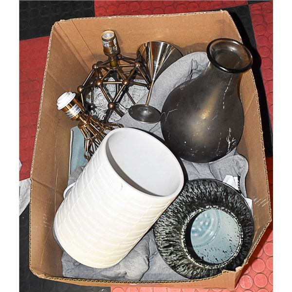 LARGE BOX OF SHOWHOME DECORATIONS