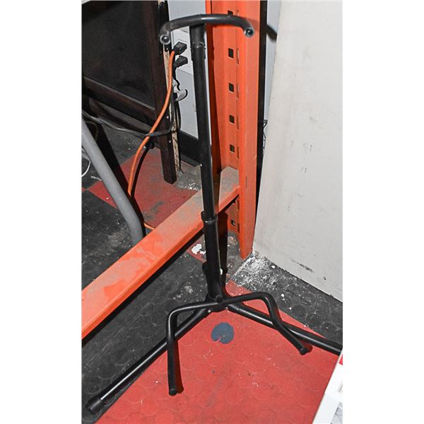 ADJUSTABLE GUITAR STAND