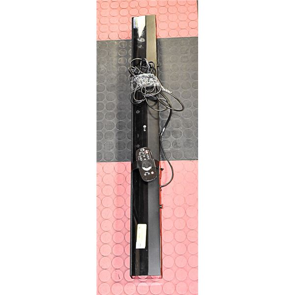 LG SOUNDBAR WITH REMOTE