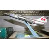 Image 1 : 1962 DESKTOP MODEL LOCKHEAD F104 STARFIGHTER 427