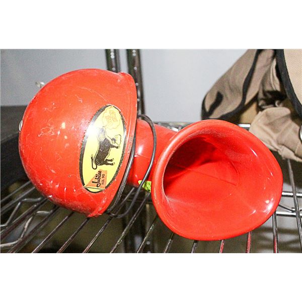 VINTAGE JUBILEE NO 90 BULL HORN 12 V TESTED