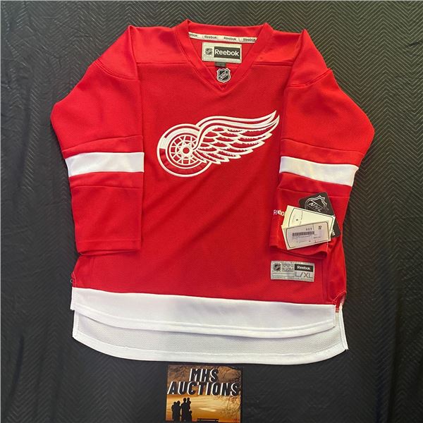 DETROIT RED WINGS YOUTH JERSEY BRAND NEW WITH TAGS SIZE L/XL