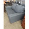 Image 2 : Upholstered Loveseat