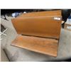 Image 2 : Old School Desk
