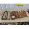 Image 1 : Wood & Metal Hide Stretcher