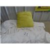 Image 1 : Blanket & Cushion