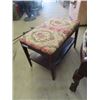 Image 3 : Mahogany Chair & Ottoman