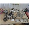 Image 1 : Approx 19 Hubcaps, Ford V* , VW, Chev, Dodge Plus