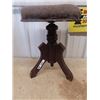Image 1 : Piano Stool