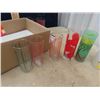 Image 4 : Approx 17 Vintage Glasses