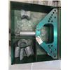 Image 2 : Portable Greenlee Mdl 777 1 1/4 Through 4" Hyd Bender in Case