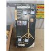 Image 2 : 2 New Halogen Light w Stands