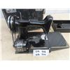 Image 2 : Portable Singer Elec Sewing Machine