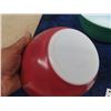 Image 3 : Primary Color Pyrex Mixing Bowls