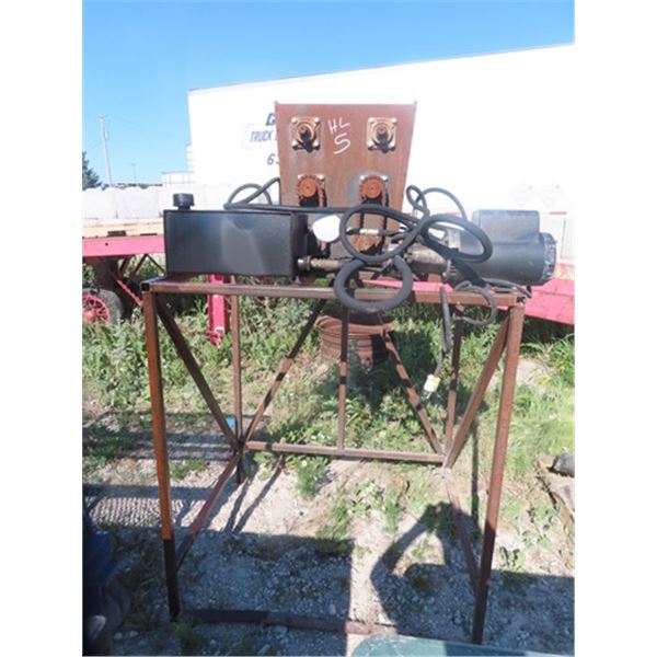 5 HP Elec Powered / Hyd Glass Crushing Machine on Stand so that a Bin Can do Underneath