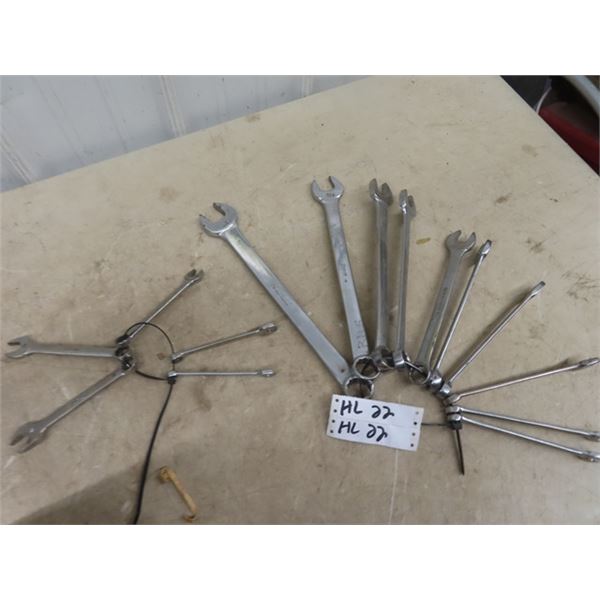 Approx 15 Snap On Wrenches up to 1"