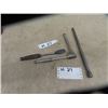 Image 1 : 2 Snap on Ratchets 1) 1/4" & 1) 3/8" & 20 #/8" Ext 1) Snap On 6" & 1) MAC 12"