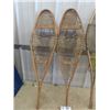 Image 2 : 2 Sets of Snowshoes