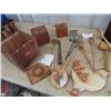 Image 3 : Wood Canisters, Wood Spoons, Kitchen Utensils, Metal Chicken Display