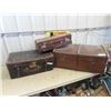 Image 1 : 3 Vintage Suitcases