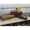 Image 1 : 3 Vintage Suitcases