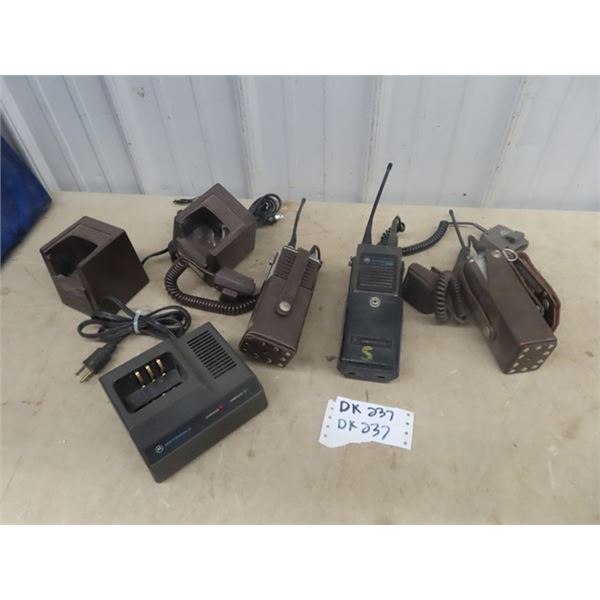 3 UHF Radios, 2 Standards , 1 Motorola w Chargers & Carrying Case - Will Work but needs Batteries