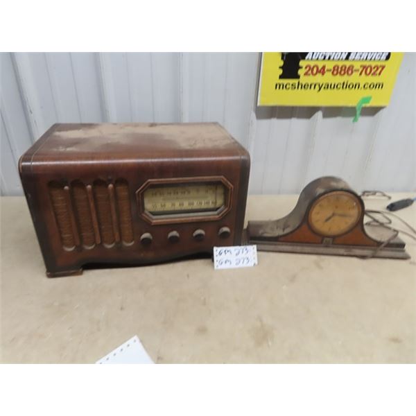 Arcadic Radio & Mantle Clock Tetechron- Face Glass Cracked
