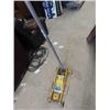 Image 1 : 2 1/2 Ton Aluminum Race Car Jack