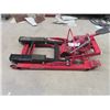 Image 1 : Motomaster 1500 Lbl Hyd Motorcycle Jack