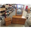 Image 1 : Dresser w Mirror 29"x 49" X 18" Plus Mirror 28" x 42", & Nite Stand 22" x 20" x 16"
