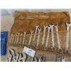 Image 3 : Approx 28 Wrenches & Crescent Wrenches
