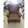 Image 1 : Wing Back Upholstered Recliner
