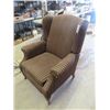 Image 2 : Wing Back Upholstered Recliner