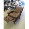 Image 3 : Wing Back Upholstered Recliner